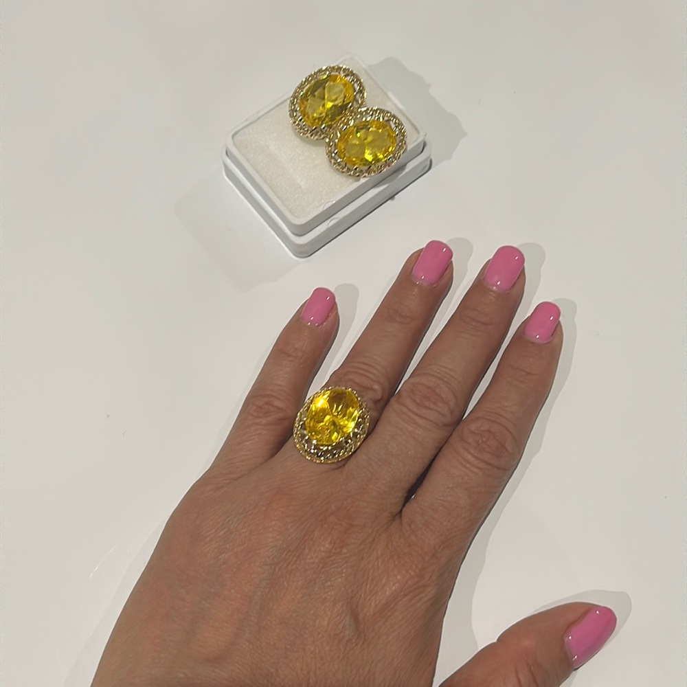 🌸NEW GOLD PLATED EARRINGS AND RING SET 💍 YELLOW RING Size Adjustable.